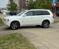 Белый Вольво ХС90, объемом двигателя 2.4 л и пробегом 368 тыс. км за 6500 $, фото 4 на Automoto.ua