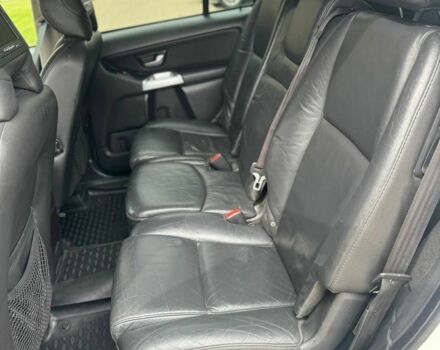 Белый Вольво ХС90, объемом двигателя 2.4 л и пробегом 368 тыс. км за 6500 $, фото 17 на Automoto.ua