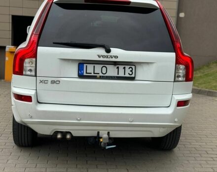 Белый Вольво ХС90, объемом двигателя 2.4 л и пробегом 368 тыс. км за 6500 $, фото 7 на Automoto.ua