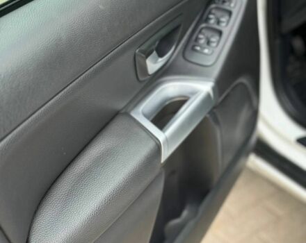 Белый Вольво ХС90, объемом двигателя 2.4 л и пробегом 368 тыс. км за 6500 $, фото 19 на Automoto.ua