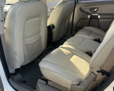 Белый Вольво ХС90, объемом двигателя 2.4 л и пробегом 375 тыс. км за 12500 $, фото 18 на Automoto.ua