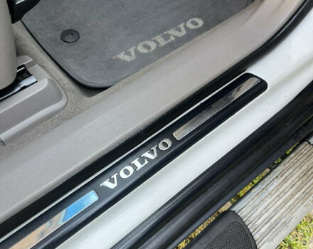 Белый Вольво ХС90, объемом двигателя 2.4 л и пробегом 375 тыс. км за 12500 $, фото 13 на Automoto.ua