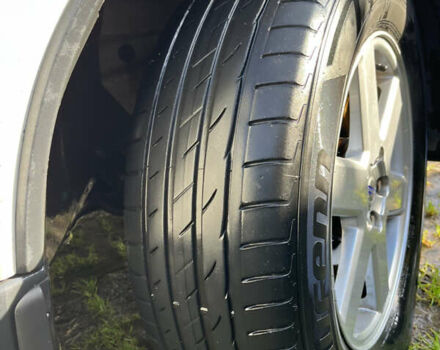 Белый Вольво ХС90, объемом двигателя 2.4 л и пробегом 375 тыс. км за 12500 $, фото 6 на Automoto.ua