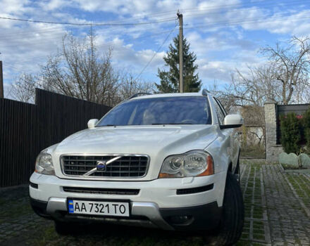 Белый Вольво ХС90, объемом двигателя 2.4 л и пробегом 375 тыс. км за 12500 $, фото 1 на Automoto.ua
