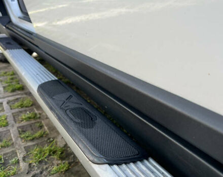 Белый Вольво ХС90, объемом двигателя 2.4 л и пробегом 375 тыс. км за 12500 $, фото 5 на Automoto.ua