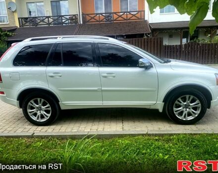 Белый Вольво ХС90, объемом двигателя 3.2 л и пробегом 142 тыс. км за 15500 $, фото 1 на Automoto.ua