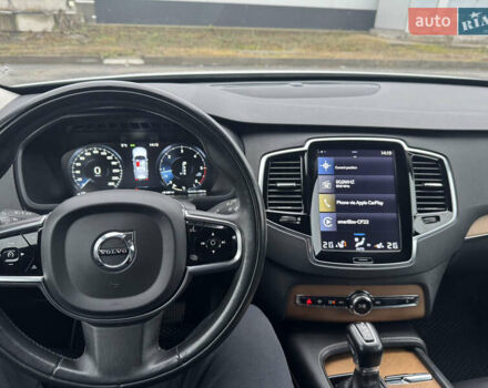Белый Вольво ХС90, объемом двигателя 1.97 л и пробегом 176 тыс. км за 31999 $, фото 4 на Automoto.ua