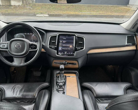 Белый Вольво ХС90, объемом двигателя 1.97 л и пробегом 176 тыс. км за 31999 $, фото 7 на Automoto.ua