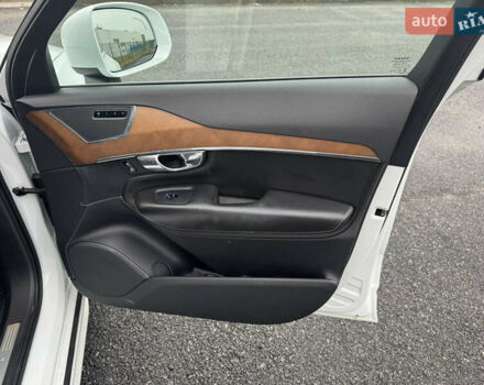 Белый Вольво ХС90, объемом двигателя 1.97 л и пробегом 176 тыс. км за 31999 $, фото 14 на Automoto.ua