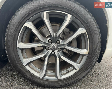 Белый Вольво ХС90, объемом двигателя 1.97 л и пробегом 176 тыс. км за 31999 $, фото 18 на Automoto.ua