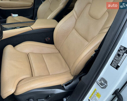 Білий Вольво ХС90, об'ємом двигуна 1.97 л та пробігом 210 тис. км за 26850 $, фото 26 на Automoto.ua