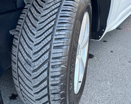 Белый Вольво ХС90, объемом двигателя 1.97 л и пробегом 290 тыс. км за 25900 $, фото 15 на Automoto.ua