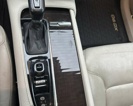 Белый Вольво ХС90, объемом двигателя 1.97 л и пробегом 278 тыс. км за 23900 $, фото 26 на Automoto.ua