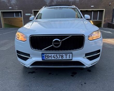 Белый Вольво ХС90, объемом двигателя 2 л и пробегом 290 тыс. км за 23500 $, фото 1 на Automoto.ua