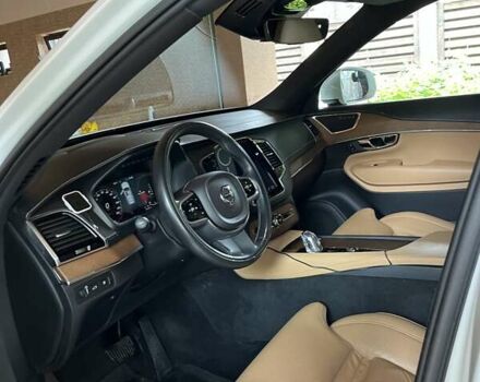 Белый Вольво ХС90, объемом двигателя 2 л и пробегом 132 тыс. км за 45000 $, фото 6 на Automoto.ua