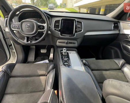 Белый Вольво ХС90, объемом двигателя 1.97 л и пробегом 185 тыс. км за 35000 $, фото 12 на Automoto.ua