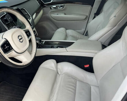 Білий Вольво ХС90, об'ємом двигуна 2 л та пробігом 133 тис. км за 23500 $, фото 5 на Automoto.ua