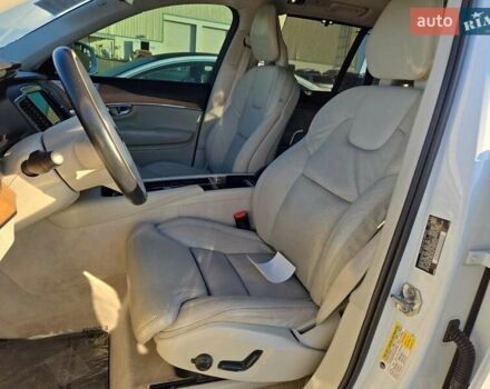 Белый Вольво ХС90, объемом двигателя 1.97 л и пробегом 149 тыс. км за 20700 $, фото 9 на Automoto.ua