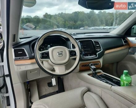 Белый Вольво ХС90, объемом двигателя 1.97 л и пробегом 149 тыс. км за 20700 $, фото 10 на Automoto.ua