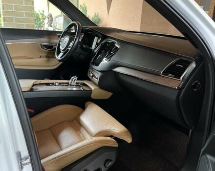 Белый Вольво ХС90, объемом двигателя 2 л и пробегом 132 тыс. км за 45000 $, фото 10 на Automoto.ua