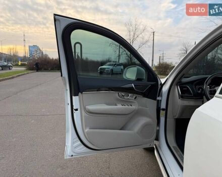 Білий Вольво ХС90, об'ємом двигуна 1.97 л та пробігом 133 тис. км за 24500 $, фото 38 на Automoto.ua