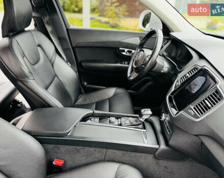 Белый Вольво ХС90, объемом двигателя 2 л и пробегом 395 тыс. км за 21999 $, фото 44 на Automoto.ua