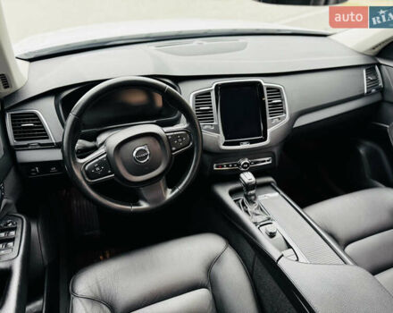 Белый Вольво ХС90, объемом двигателя 2 л и пробегом 395 тыс. км за 21999 $, фото 36 на Automoto.ua