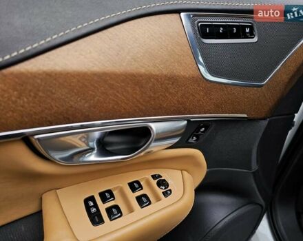 Білий Вольво ХС90, об'ємом двигуна 1.97 л та пробігом 175 тис. км за 33700 $, фото 22 на Automoto.ua