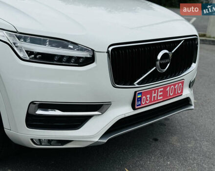 Белый Вольво ХС90, объемом двигателя 2 л и пробегом 395 тыс. км за 21999 $, фото 23 на Automoto.ua