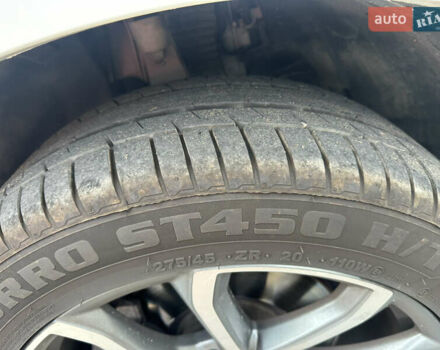 Белый Вольво ХС90, объемом двигателя 1.97 л и пробегом 330 тыс. км за 29999 $, фото 6 на Automoto.ua