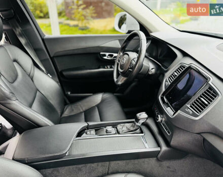 Белый Вольво ХС90, объемом двигателя 2 л и пробегом 395 тыс. км за 21999 $, фото 43 на Automoto.ua