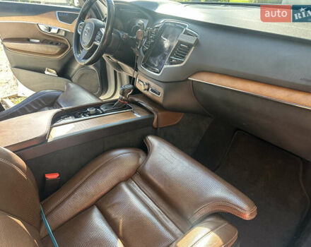 Белый Вольво ХС90, объемом двигателя 1.97 л и пробегом 330 тыс. км за 29999 $, фото 33 на Automoto.ua