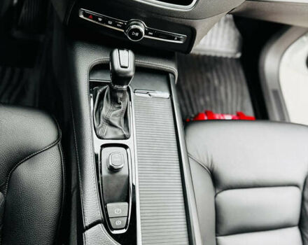 Белый Вольво ХС90, объемом двигателя 2 л и пробегом 395 тыс. км за 21999 $, фото 53 на Automoto.ua