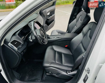 Белый Вольво ХС90, объемом двигателя 2 л и пробегом 395 тыс. км за 21999 $, фото 46 на Automoto.ua