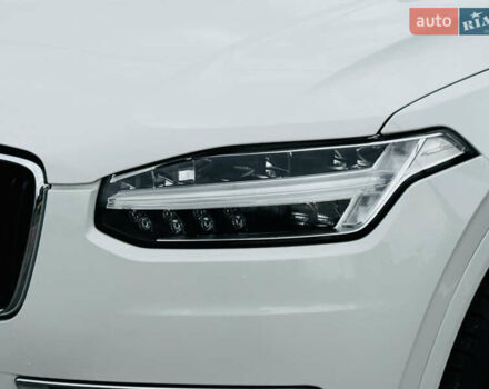 Белый Вольво ХС90, объемом двигателя 2 л и пробегом 395 тыс. км за 21999 $, фото 20 на Automoto.ua