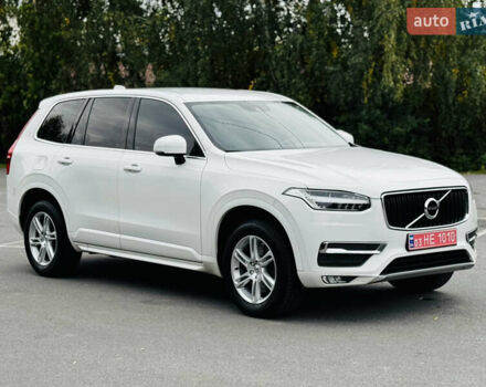 Белый Вольво ХС90, объемом двигателя 2 л и пробегом 395 тыс. км за 21999 $, фото 4 на Automoto.ua