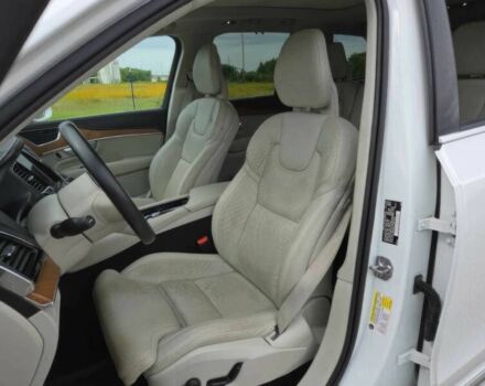 Белый Вольво ХС90, объемом двигателя 2 л и пробегом 69 тыс. км за 15000 $, фото 7 на Automoto.ua