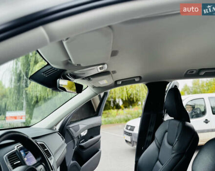 Белый Вольво ХС90, объемом двигателя 2 л и пробегом 395 тыс. км за 21999 $, фото 56 на Automoto.ua