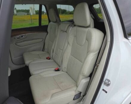 Белый Вольво ХС90, объемом двигателя 2 л и пробегом 69 тыс. км за 15000 $, фото 9 на Automoto.ua