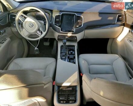 Белый Вольво ХС90, объемом двигателя 1.97 л и пробегом 159 тыс. км за 8100 $, фото 7 на Automoto.ua