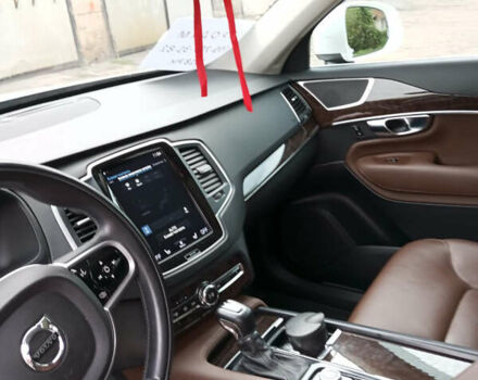 Белый Вольво ХС90, объемом двигателя 1.97 л и пробегом 145 тыс. км за 35000 $, фото 5 на Automoto.ua