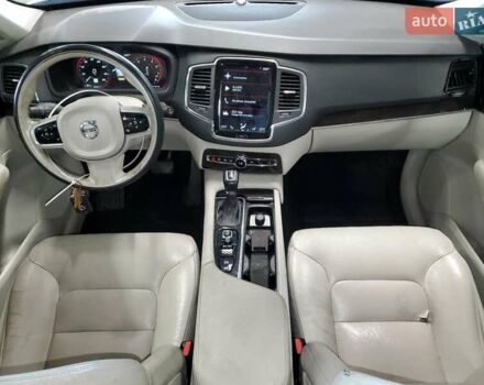 Белый Вольво ХС90, объемом двигателя 2 л и пробегом 133 тыс. км за 8100 $, фото 7 на Automoto.ua