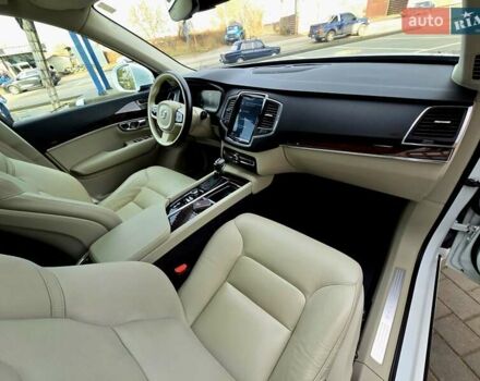 Белый Вольво ХС90, объемом двигателя 1.97 л и пробегом 176 тыс. км за 33950 $, фото 42 на Automoto.ua