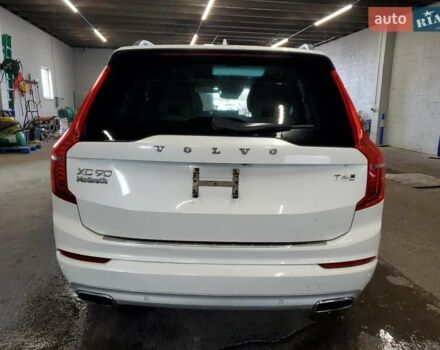Белый Вольво ХС90, объемом двигателя 2 л и пробегом 133 тыс. км за 8100 $, фото 5 на Automoto.ua