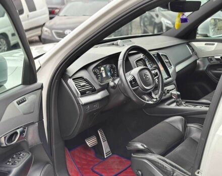 Белый Вольво ХС90, объемом двигателя 2 л и пробегом 158 тыс. км за 36999 $, фото 4 на Automoto.ua