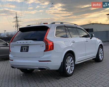 Белый Вольво ХС90, объемом двигателя 1.97 л и пробегом 145 тыс. км за 35000 $, фото 4 на Automoto.ua