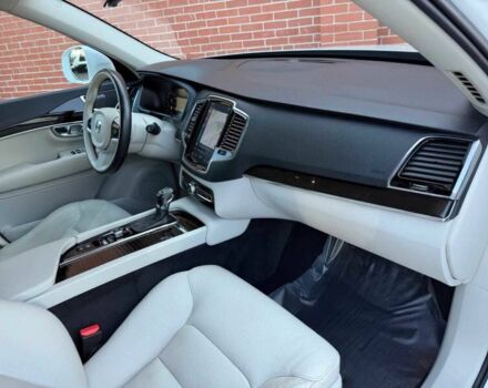 Белый Вольво ХС90, объемом двигателя 2 л и пробегом 42 тыс. км за 7600 $, фото 9 на Automoto.ua