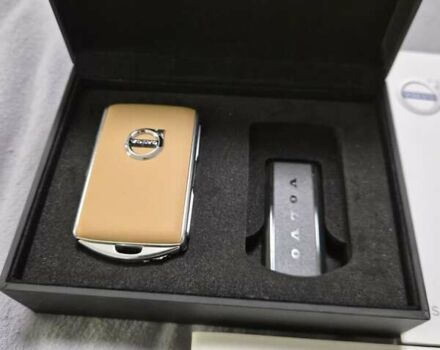 Білий Вольво ХС90, об'ємом двигуна 1.97 л та пробігом 105 тис. км за 41555 $, фото 1 на Automoto.ua