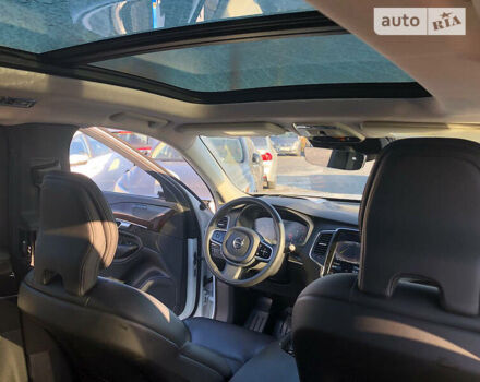 Белый Вольво ХС90, объемом двигателя 2 л и пробегом 33 тыс. км за 39900 $, фото 30 на Automoto.ua