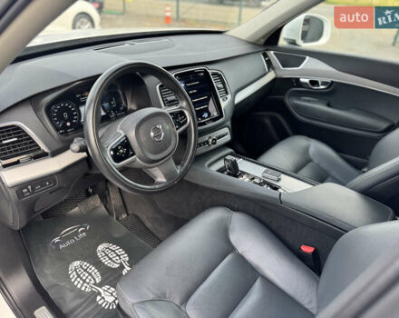 Білий Вольво ХС90, об'ємом двигуна 1.97 л та пробігом 30 тис. км за 35999 $, фото 5 на Automoto.ua